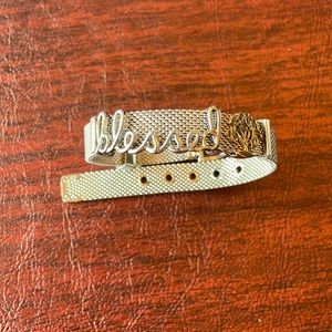 Keep collective mesh bracelet with charms